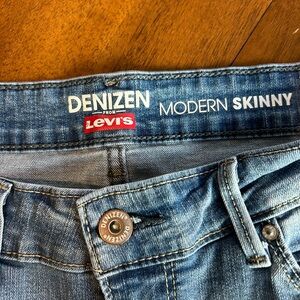 Levi's Denizen Blue Skinny Jeans